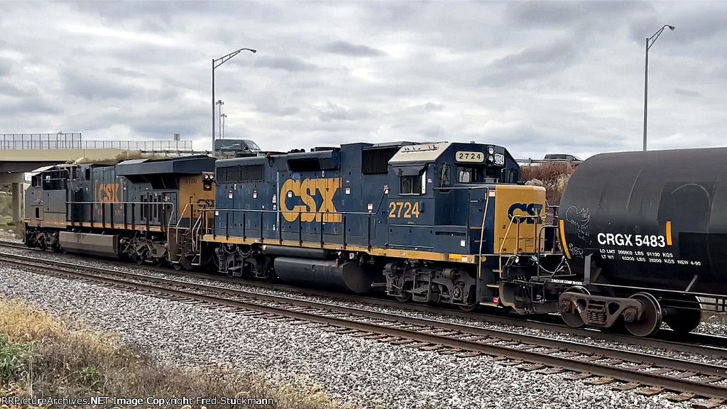 CSX 2724 is a rare bird in through freight service.